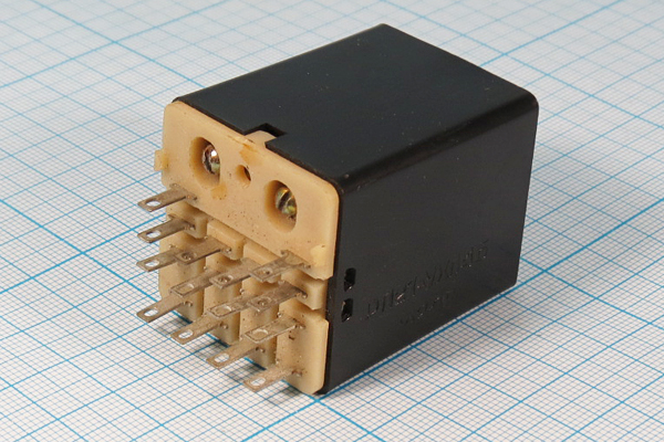 Q-7481 реле 220В~\\003\\РП21-УХЛ4\\\\\\11T (~220V) --- Реле