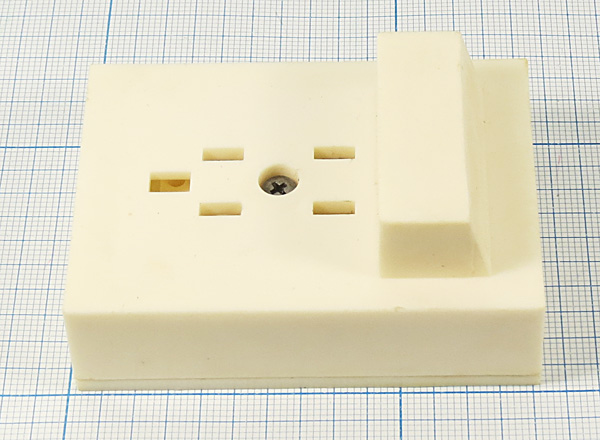 гн телеф 4C\\наруж[розетка]\бел\РТШ-4 --- Разъемы RJ-11, RJ-12,  RJ-45, установочные