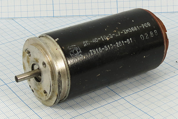 двиг  27В\40x85m99\ 3000\32мНм\ДП40-10-3-27\ --- Двигатели