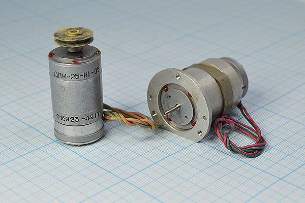 двиг  15В\25x46m56\ 2500\4,9мНм\ДПМ-25-Н1-05\бу --- Двигатели