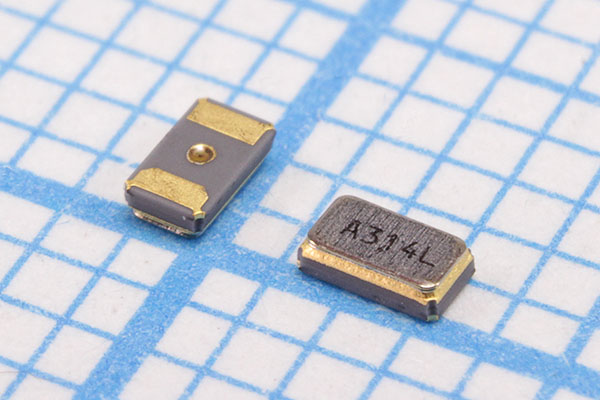 32,768 \SMD02012C2\ 6\ 20\150/-40~85C\FC-12M\EPSON --- Кварцевые резонаторы (пьезокерамические, диэлектрические, ПАВ (SAW), резонаторы из других пьезоматериалов)