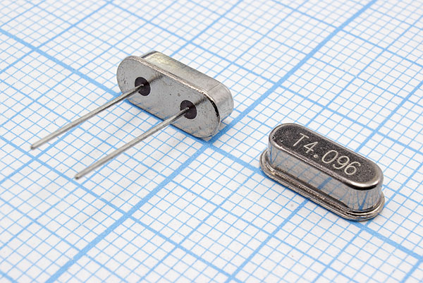 4096 \HC49S3\22\ 30\\S[FT]\1Г (T4.096) --- Кварцевые резонаторы (пьезокерамические, диэлектрические, ПАВ (SAW), резонаторы из других пьезоматериалов)
