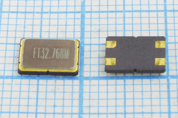 32768 \SMD07050C4\16\ 10\ /-40~85C\SM7S\1Г (FT32.7 --- Кварцевые резонаторы (пьезокерамические, диэлектрические, ПАВ (SAW), резонаторы из других пьезоматериалов)