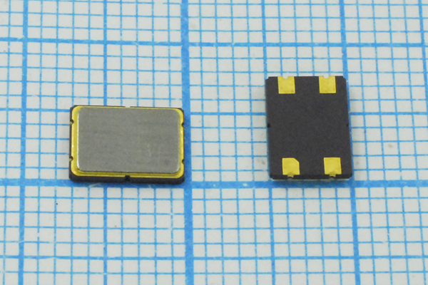 13240 \SMD07050C4\20\\\SMD7050-04\1Г бм --- Кварцевые резонаторы (пьезокерамические, диэлектрические, ПАВ (SAW), резонаторы из других пьезоматериалов)