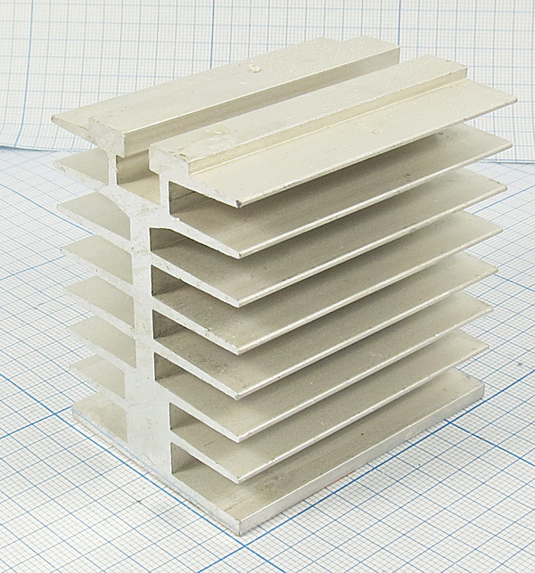 охладитель  60x 60x 45/М6\I05\\Al\сер\О-221\ --- Охладители (радиаторы охлаждения)
