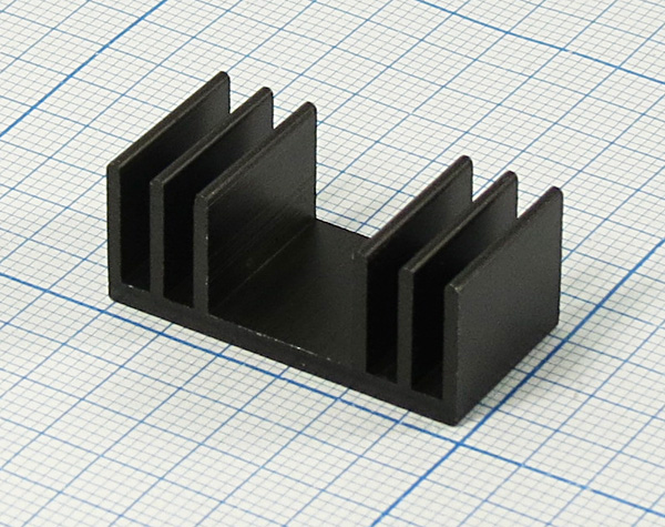 охладитель  15x 30x 12\F10\\Al\чер\BLA051-15\ --- Охладители (радиаторы охлаждения)