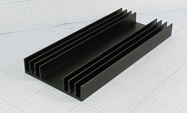 охладитель 200x 90x 20\F13\\Al\чер\BLA059-200\ --- Охладители (радиаторы охлаждения)