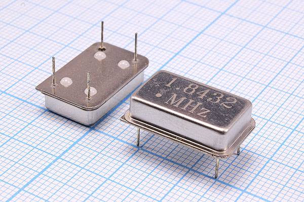 гк 1843,2 \\FULL\T/CM\5В\\ (1,8432M) --- Кварцевые генераторы
