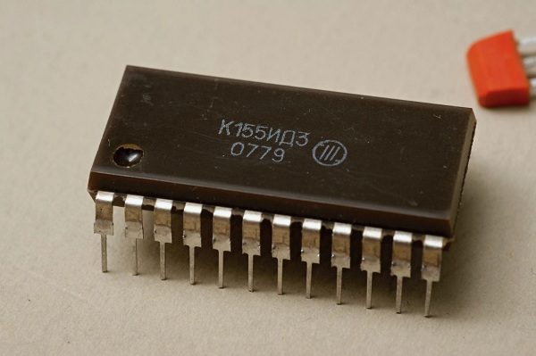 МС К155ИД3\DIP-24\ --- Микросхемы