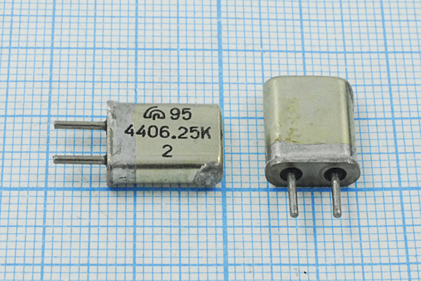 4406,25 \HC25U\\\\МА\1Г (4406,25К) --- Кварцевые резонаторы (пьезокерамические, диэлектрические, ПАВ (SAW), резонаторы из других пьезоматериалов)