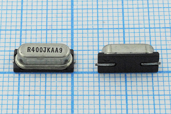 40000 \SMD49S4\20\\\\3Г (R400JKAA9) --- Кварцевые резонаторы (пьезокерамические, диэлектрические, ПАВ (SAW), резонаторы из других пьезоматериалов)