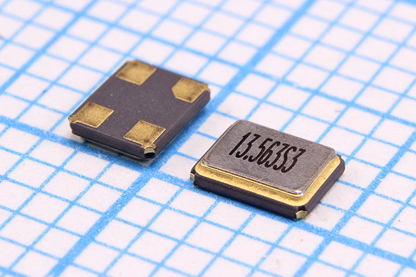 13563 \SMD03225C4\10\ 10\ 20/-40~85C\13,563S3\1Г --- Кварцевые резонаторы (пьезокерамические, диэлектрические, ПАВ (SAW), резонаторы из других пьезоматериалов)