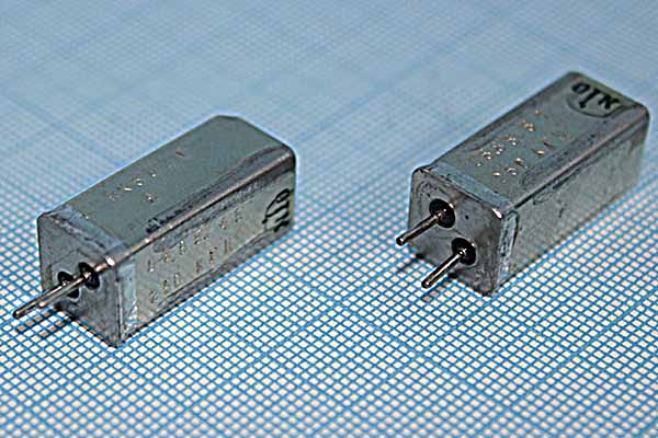 250 \УГ\\\\РК50УГ\1Г 11x11x25 (250к РК50УГ) --- Кварцевые резонаторы (пьезокерамические, диэлектрические, ПАВ (SAW), резонаторы из других пьезоматериалов)