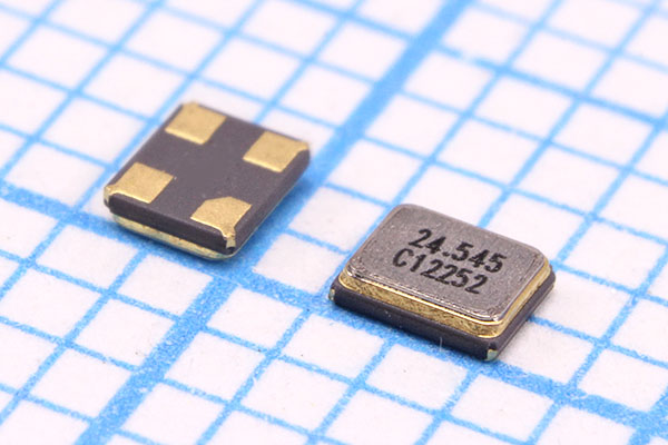 24545,452 \SMD02016C4\12\ 10\ 30/-40~105C\XMF\1Г --- Кварцевые резонаторы (пьезокерамические, диэлектрические, ПАВ (SAW), резонаторы из других пьезоматериалов)