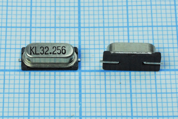 32256 \SMD49S4\18\ 20\\\1Г (KL32.256) --- Кварцевые резонаторы (пьезокерамические, диэлектрические, ПАВ (SAW), резонаторы из других пьезоматериалов)