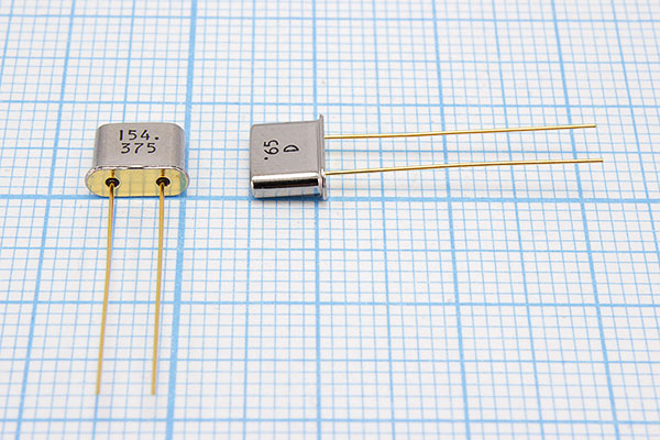 154375 \UM5\\\\\(154.375) --- Кварцевые резонаторы (пьезокерамические, диэлектрические, ПАВ (SAW), резонаторы из других пьезоматериалов)