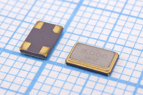 8000 \SMD05032C4\10\ 10\ 20/-40~85C\XMC\1Г CREC --- Кварцевые резонаторы (пьезокерамические, диэлектрические, ПАВ (SAW), резонаторы из других пьезоматериалов)