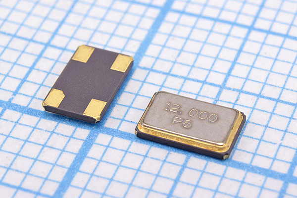 12000 \SMD05032C4\20\ 30\ 30/-20~70C\XMC\1Г CREC --- Кварцевые резонаторы (пьезокерамические, диэлектрические, ПАВ (SAW), резонаторы из других пьезоматериалов)