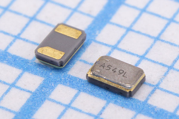 32,768 \SMD01610C2\ 9\ 20\ 20/-40~85C\XTL\1Г CREC --- Кварцевые резонаторы (пьезокерамические, диэлектрические, ПАВ (SAW), резонаторы из других пьезоматериалов)