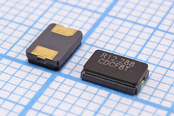12288 \SMD05032C2\16\ 30\ 80/-40~105C\XGB\1Г CREC --- Кварцевые резонаторы (пьезокерамические, диэлектрические, ПАВ (SAW), резонаторы из других пьезоматериалов)