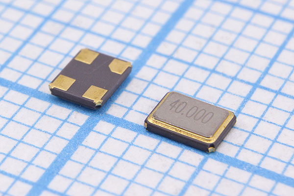 40000 \SMD03225C4\12\ 10\ 10/-20~70C\XMD\1Г CREC --- Кварцевые резонаторы (пьезокерамические, диэлектрические, ПАВ (SAW), резонаторы из других пьезоматериалов)