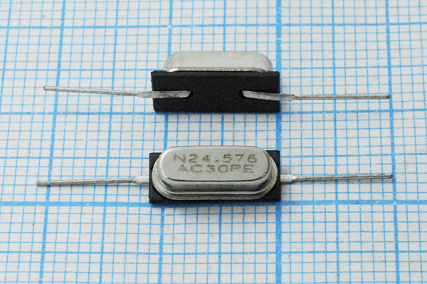 24576 \SMD49S4\30\ 30\\\1Г (N24.576AC30PE) --- Кварцевые резонаторы (пьезокерамические, диэлектрические, ПАВ (SAW), резонаторы из других пьезоматериалов)
