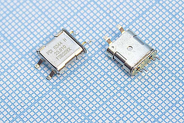 25910 \SMC-UM1A\20\ 20\ 50/-10~60C\U1\1Г --- Кварцевые резонаторы (пьезокерамические, диэлектрические, ПАВ (SAW), резонаторы из других пьезоматериалов)