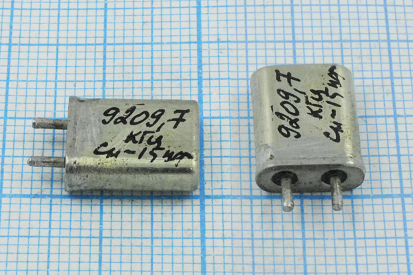 9209,7 \HC25U\15\\\МА\1Г (9209,7 кГц Сн-15пФ) --- Кварцевые резонаторы (пьезокерамические, диэлектрические, ПАВ (SAW), резонаторы из других пьезоматериалов)