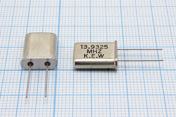 13932,5 \HC49U\20\\\\1Г (KEW) --- Кварцевые резонаторы (пьезокерамические, диэлектрические, ПАВ (SAW), резонаторы из других пьезоматериалов)