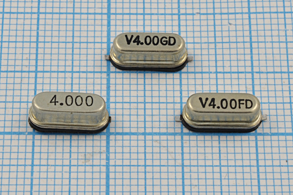 4000 \SMD49S4\ \\\\1Г (разная) --- Кварцевые резонаторы (пьезокерамические, диэлектрические, ПАВ (SAW), резонаторы из других пьезоматериалов)