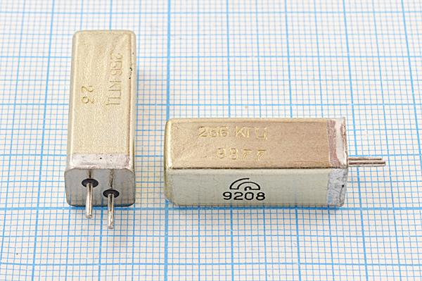 256 \УД\\ 30\300/-60~100C\РК168УД-8ЕШ\1Г 11x11x28 --- Кварцевые резонаторы (пьезокерамические, диэлектрические, ПАВ (SAW), резонаторы из других пьезоматериалов)