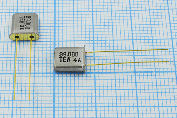 39000 \UM1\S\ 20\\TR-1\3Г (TEW) --- Кварцевые резонаторы (пьезокерамические, диэлектрические, ПАВ (SAW), резонаторы из других пьезоматериалов)