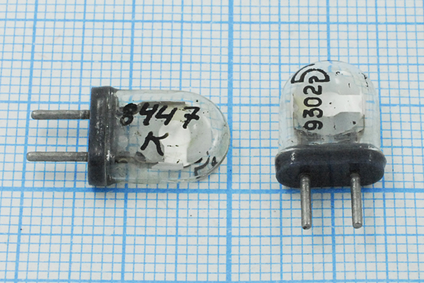 8447 \КА\\\\\1Г --- Кварцевые резонаторы (пьезокерамические, диэлектрические, ПАВ (SAW), резонаторы из других пьезоматериалов)