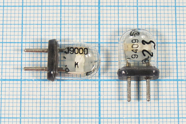 19000 \КА\\\\\1Г --- Кварцевые резонаторы (пьезокерамические, диэлектрические, ПАВ (SAW), резонаторы из других пьезоматериалов)
