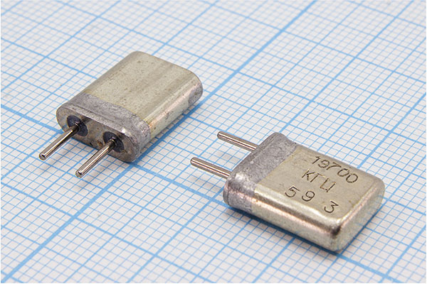 19700 \HC25U\\\\МА\1Г --- Кварцевые резонаторы (пьезокерамические, диэлектрические, ПАВ (SAW), резонаторы из других пьезоматериалов)