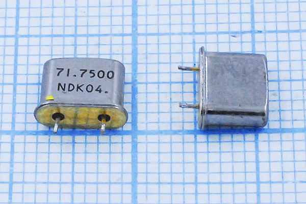 71800 \UM5\\\\\(165000)3Г бу BUMERANG --- Кварцевые резонаторы (пьезокерамические, диэлектрические, ПАВ (SAW), резонаторы из других пьезоматериалов)