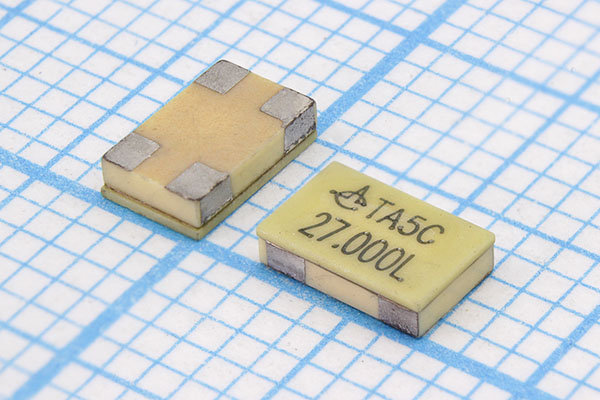 27000 \SMD05032C4\20\ 20\ 20/-20~70C\TA5C\1Г STE --- Кварцевые резонаторы (пьезокерамические, диэлектрические, ПАВ (SAW), резонаторы из других пьезоматериалов)