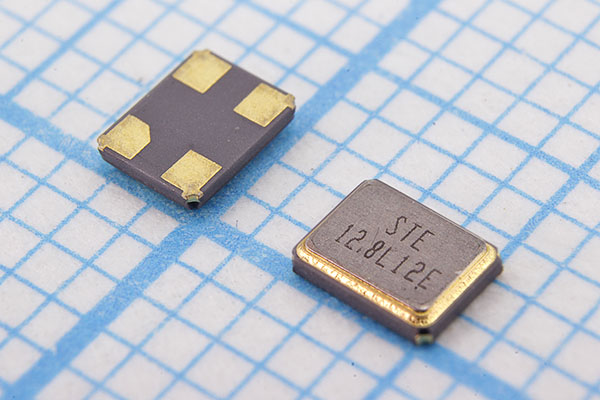 12800 \SMD03225C4\12\ 10\ 15/-40~85C\S3225\1Г --- Кварцевые резонаторы (пьезокерамические, диэлектрические, ПАВ (SAW), резонаторы из других пьезоматериалов)