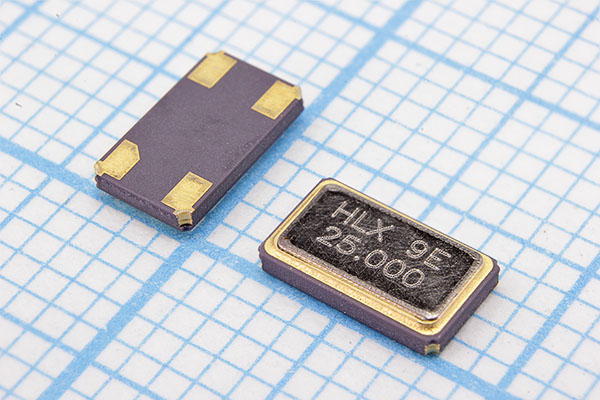 25000 \SMD06035C4\12\ 10\ 15/-40~85C\S6035\1Г --- Кварцевые резонаторы (пьезокерамические, диэлектрические, ПАВ (SAW), резонаторы из других пьезоматериалов)
