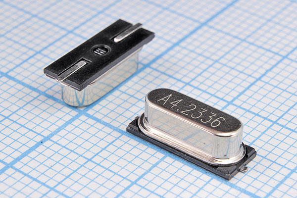 4233,6 \SMD49S4\20\ 20\ 20/-20~70C\XSD\1Г CREC --- Кварцевые резонаторы (пьезокерамические, диэлектрические, ПАВ (SAW), резонаторы из других пьезоматериалов)