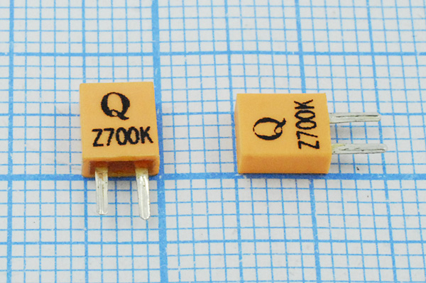 700 \C05x3x06P2\\\\ZTB700J\2P --- Кварцевые резонаторы (пьезокерамические, диэлектрические, ПАВ (SAW), резонаторы из других пьезоматериалов)