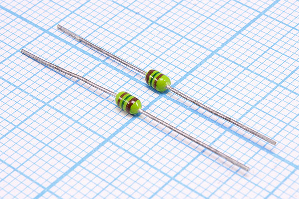 индук 150,0мкГн\ 0,039А\AXI2,3x 3,5\\\\\EC22\ --- Дроссели(катушки индуктивности)