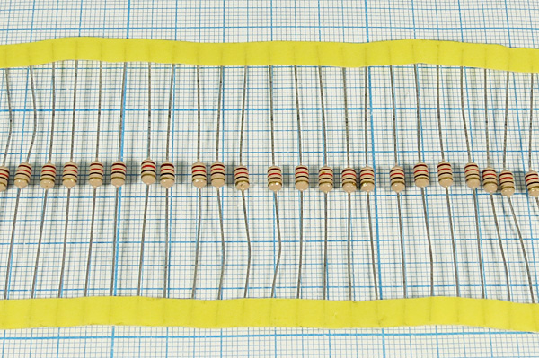 индук  12,0мкГн\ 0,480А\AXI3,5x 8,5\\\\\EC36\ --- Дроссели(катушки индуктивности)