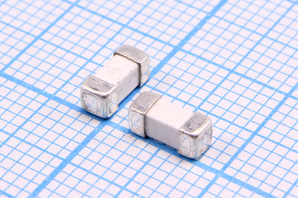 пред SMD06025C2\  0,1А\125В\быстр\кер\2C\Q1Z1002 --- Плавкие вставки