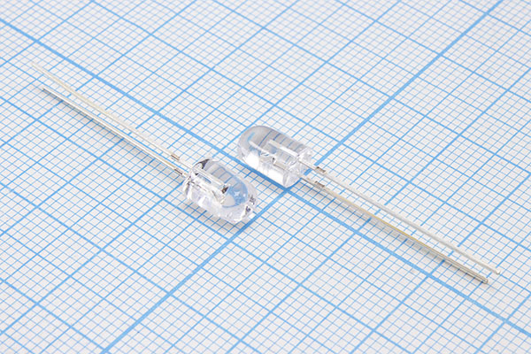 СД  5,8x 4,6x 7 \кр\ 750\70X&30Y\пр\GNL-5083UEC\ --- Светодиоды постоянного свечения