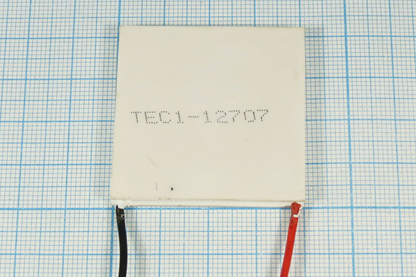 модуль Пельтье 40x40x4\15В\ 7А\ 75Вт\\TEC1-12707 --- Модули Пельтье